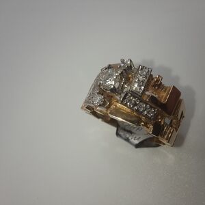 Elegant Gold and Silver Women's Ring